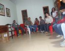 Comunidade Mãe Rainha visita casa de vizinhos proximos.